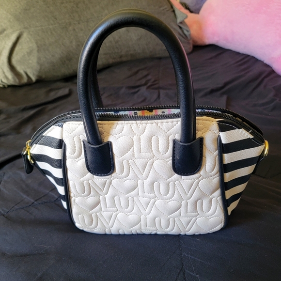 Betsey Johnson "Luv" Purse - Picture 8 of 8